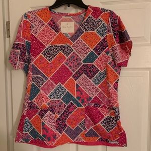 Vera Bradley V-neck Scrub Top Size M